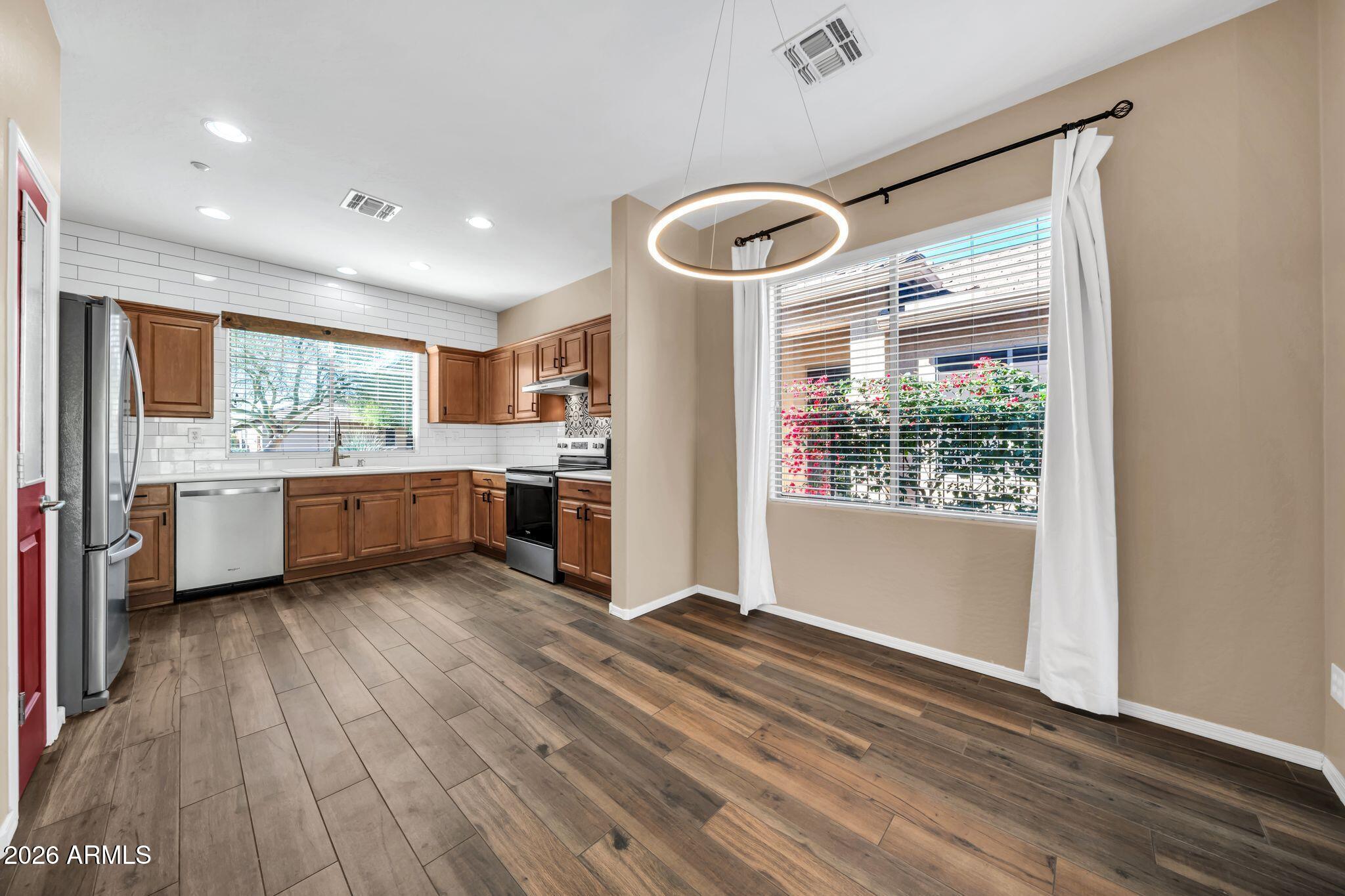 1834 West Owens Way Anthem, AZ 85086 - Photo 10 of 51 10 Dining Area - 1834 W Owens Way