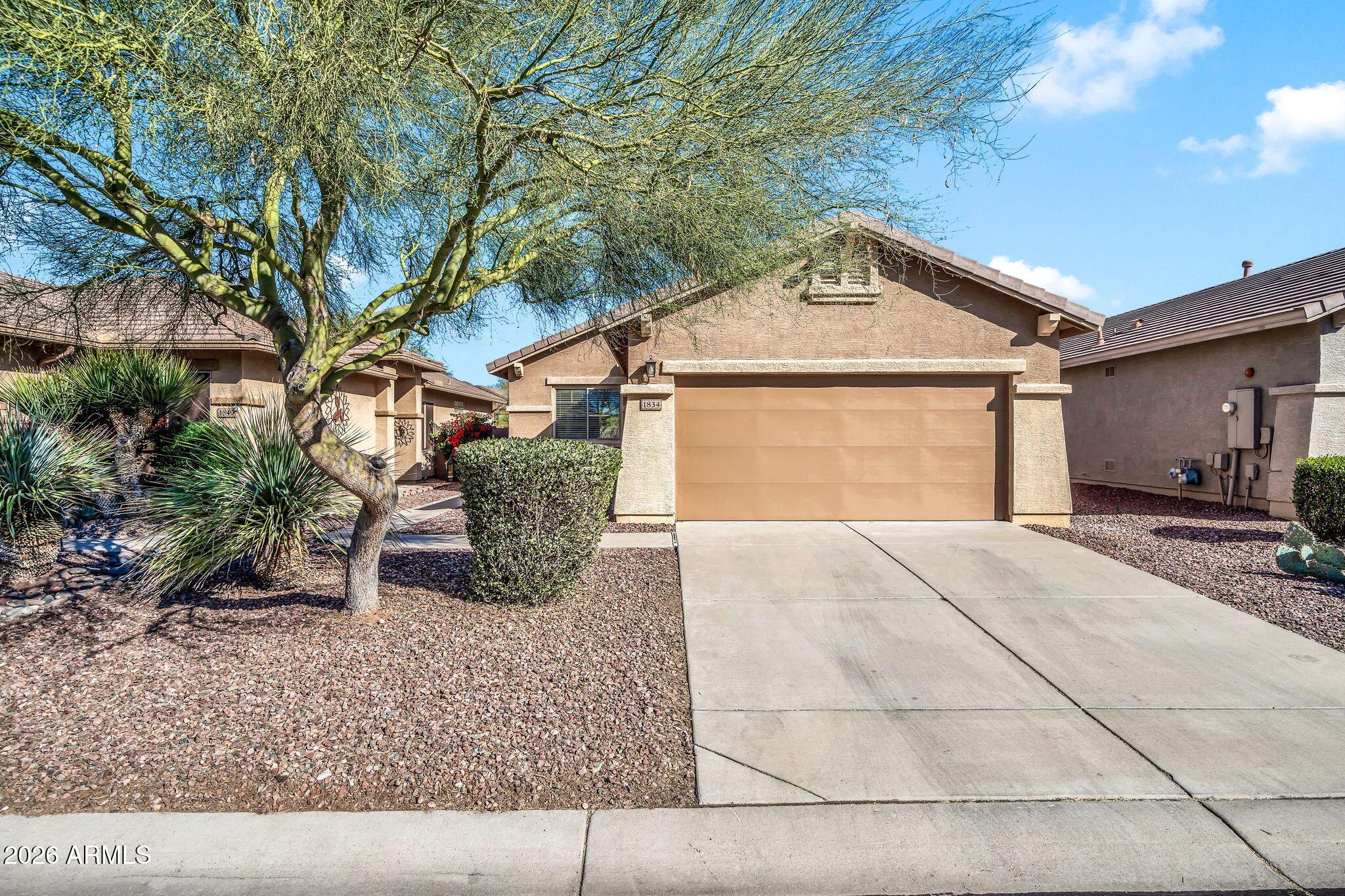 1834 West Owens Way Anthem, AZ 85086 - Photo 2 of 51 2 1834 W Owens Way