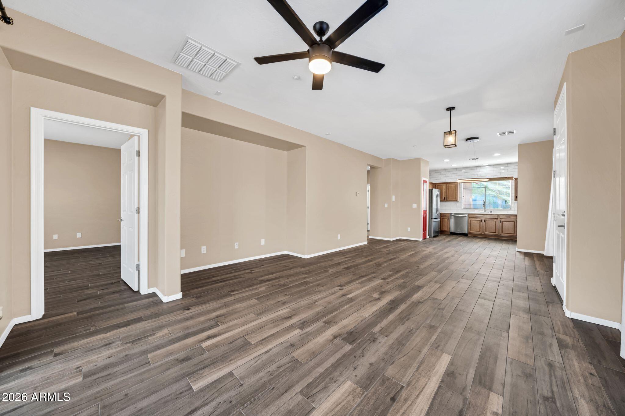 1834 West Owens Way Anthem, AZ 85086 - Photo 8 of 51 8 Great Room - 1834 W Owens Way