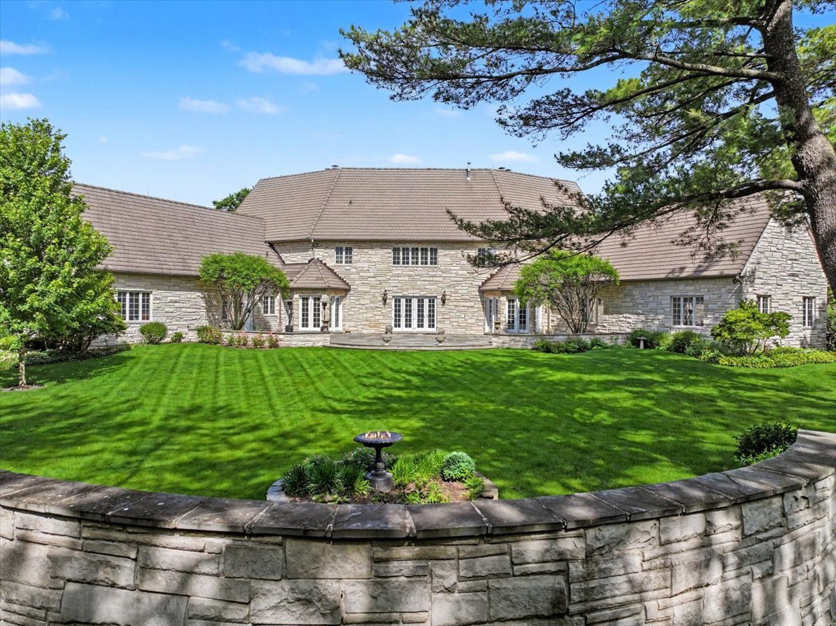 25W451 Plamondon Road Wheaton, IL 60189 - Photo 12 of 66
