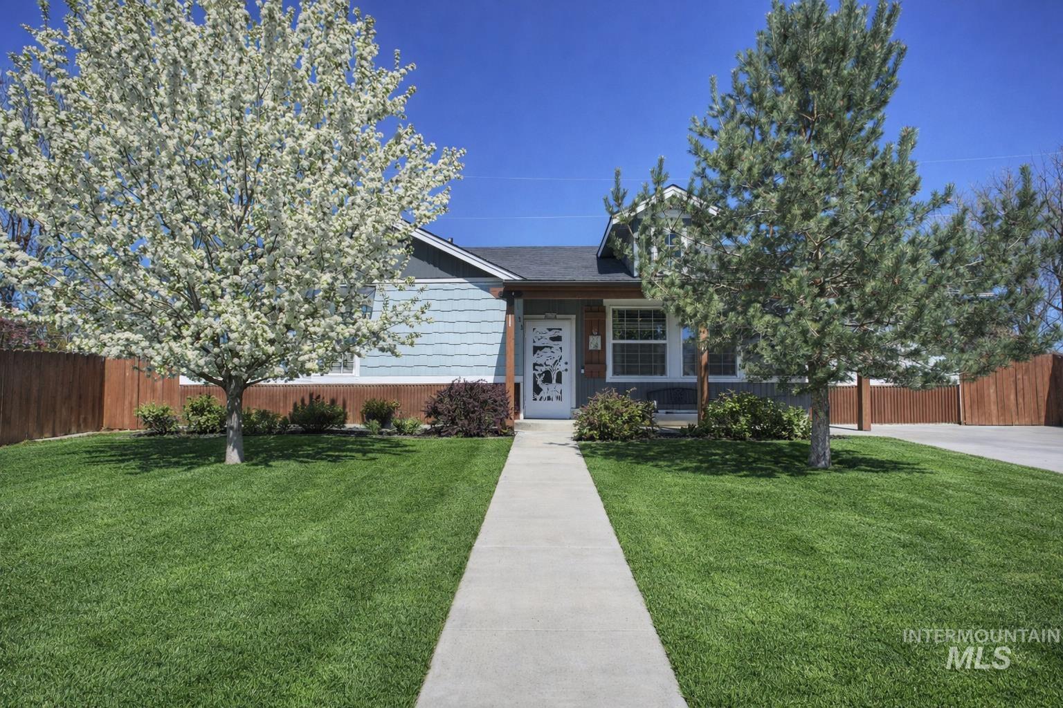 11 6th Street Middleton, ID 83644 - Photo 2 of 38