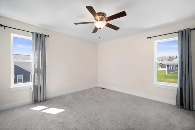 $669,900 | 155 Mulberry Lane, Grafton, WI 53024