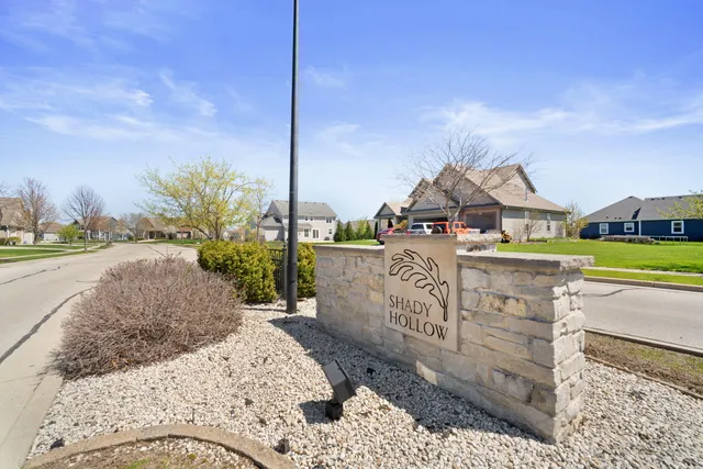 $669,900 | 155 Mulberry Lane, Grafton, WI 53024