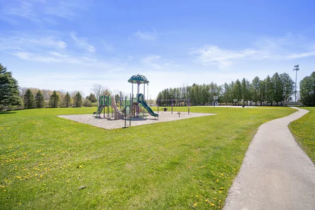 $669,900 | 155 Mulberry Lane, Grafton, WI 53024