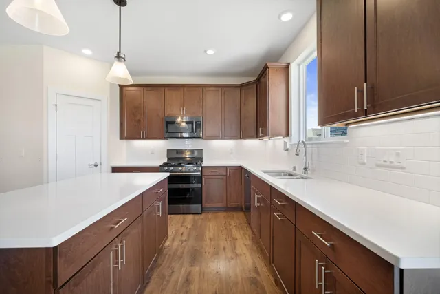 $669,900 | 155 Mulberry Lane, Grafton, WI 53024