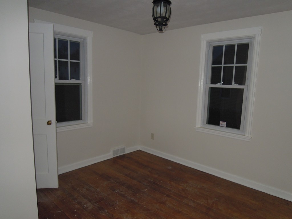 334 Island Pond Road Springfield, MA 01118 - Photo 9 of 21