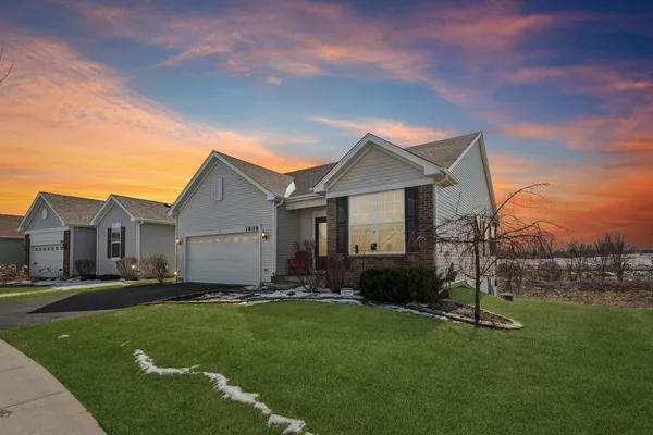 $439,000 | 1808 Alta Drive, Volo, IL 60020