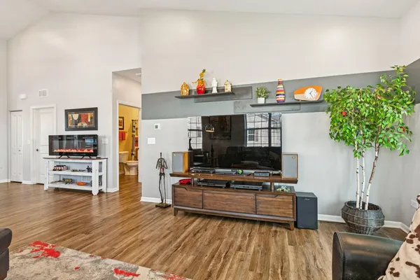 $439,000 | 1808 Alta Drive, Volo, IL 60020