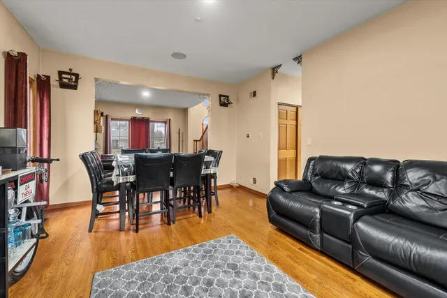 $615,000 | 342 Diana Court, Bensenville, IL 60106