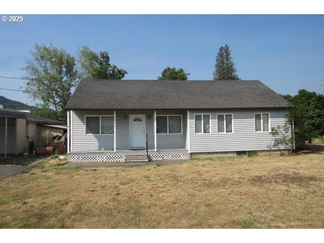 $208,700 | 165 Robinson Street, Sutherlin, OR 97479