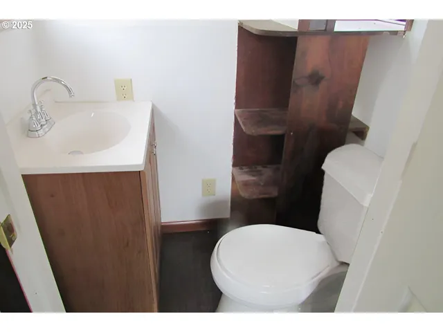 $208,700 | 165 Robinson Street, Sutherlin, OR 97479