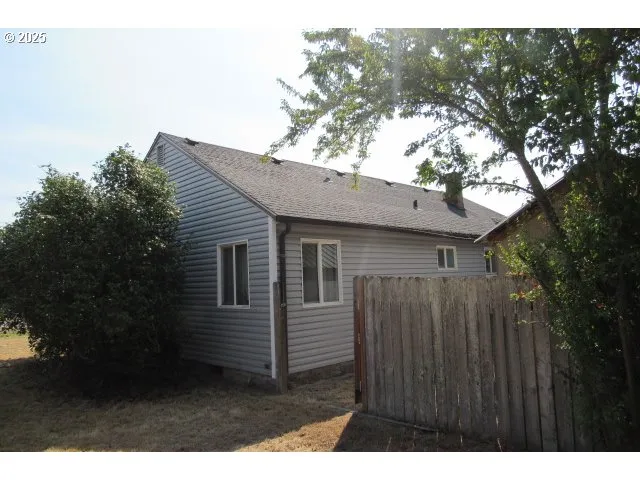 $208,700 | 165 Robinson Street, Sutherlin, OR 97479