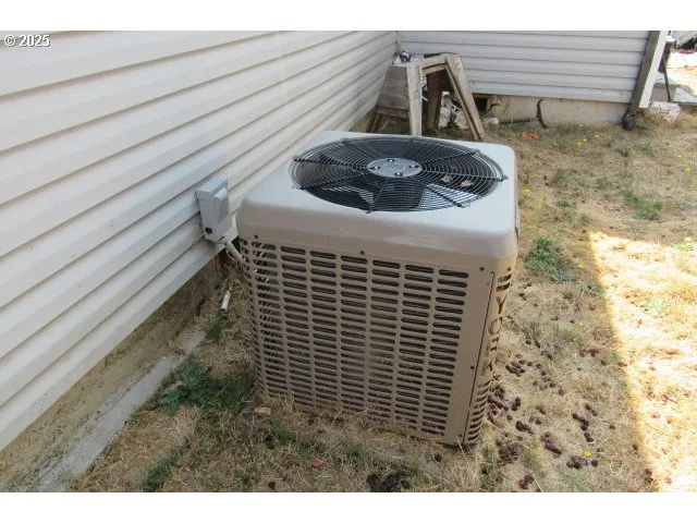 $208,700 | 165 Robinson Street, Sutherlin, OR 97479