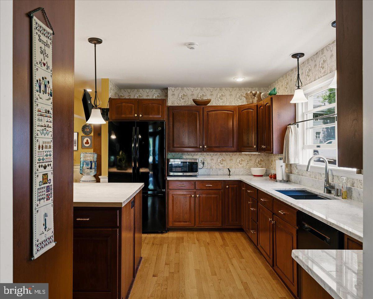 105 Fetherman Road Stroudsburg, PA 18360 - Photo 14 of 69 Multiple entrances into the kitchen