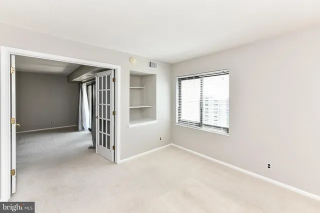 $2,400 | 205 Yoakum Parkway, Unit 1803, Alexandria, VA 22304