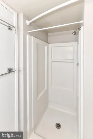 $2,400 | 205 Yoakum Parkway, Unit 1803, Alexandria, VA 22304