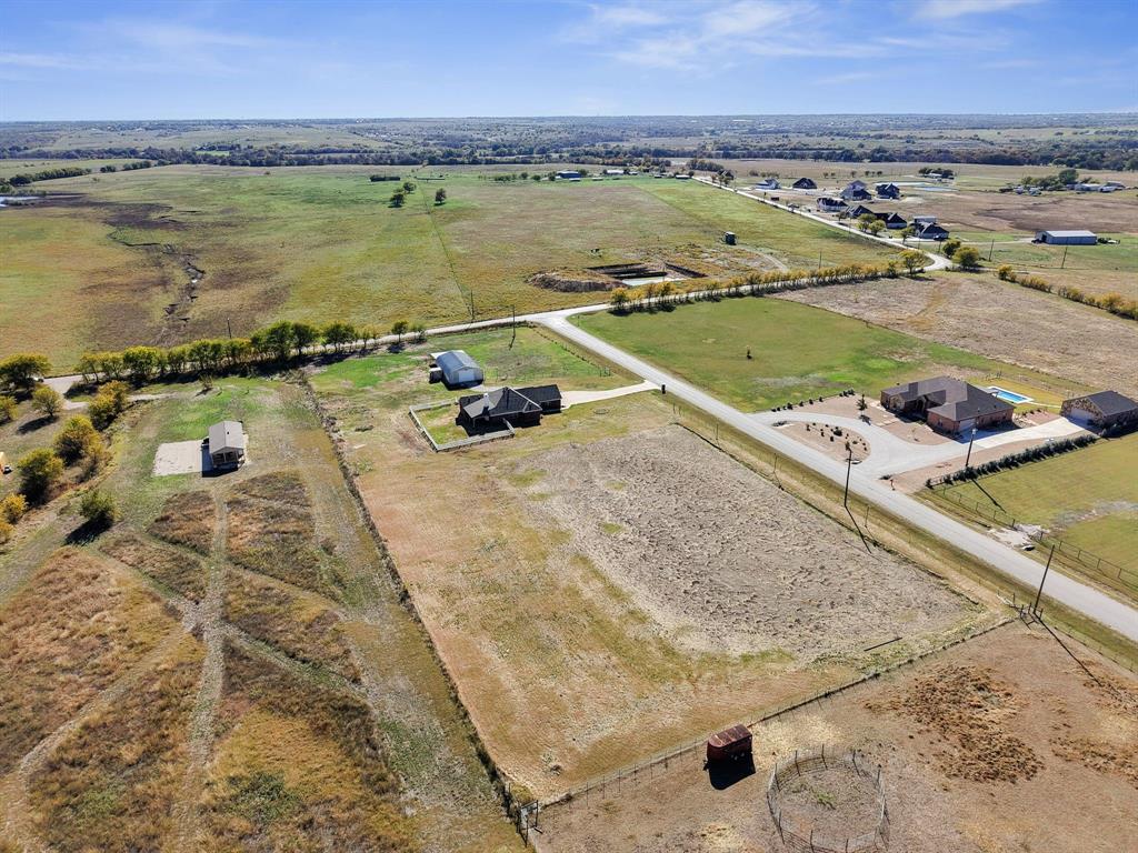 319 Hawk Ridge Decatur, TX 76234 - Photo 35 of 38 a view of an ocean and city