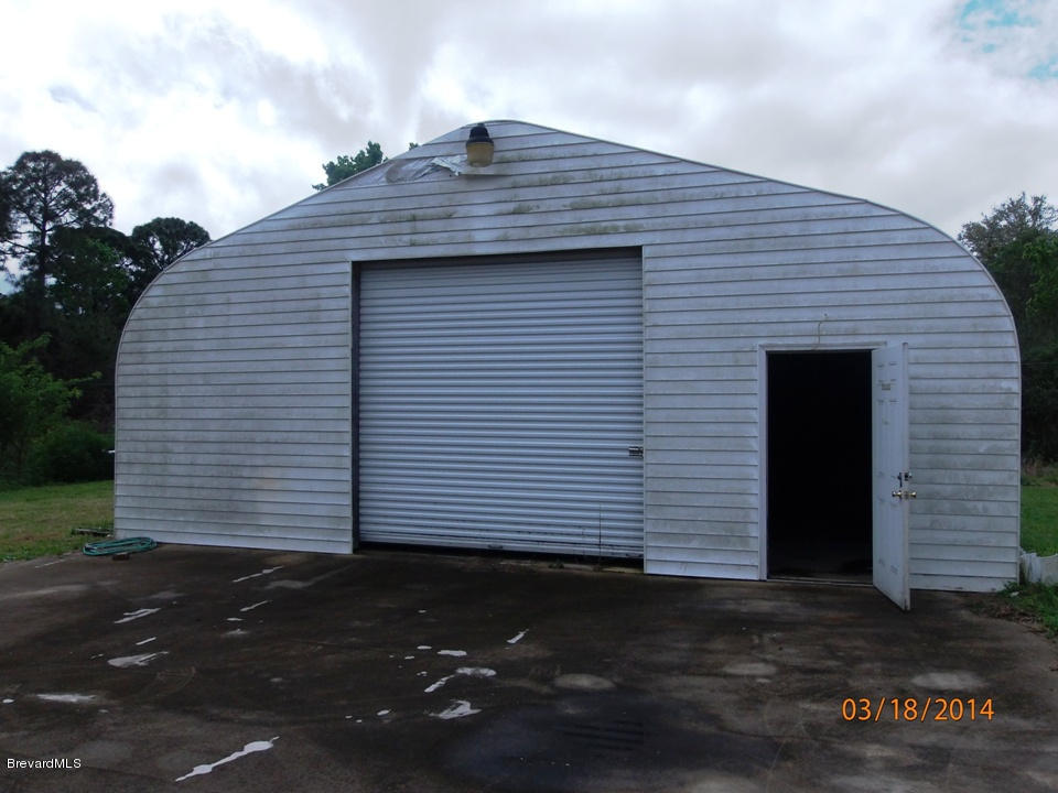 3915 Grant Line Road Mims, FL 32754 - Photo 16 of 17 Detached Garage v1