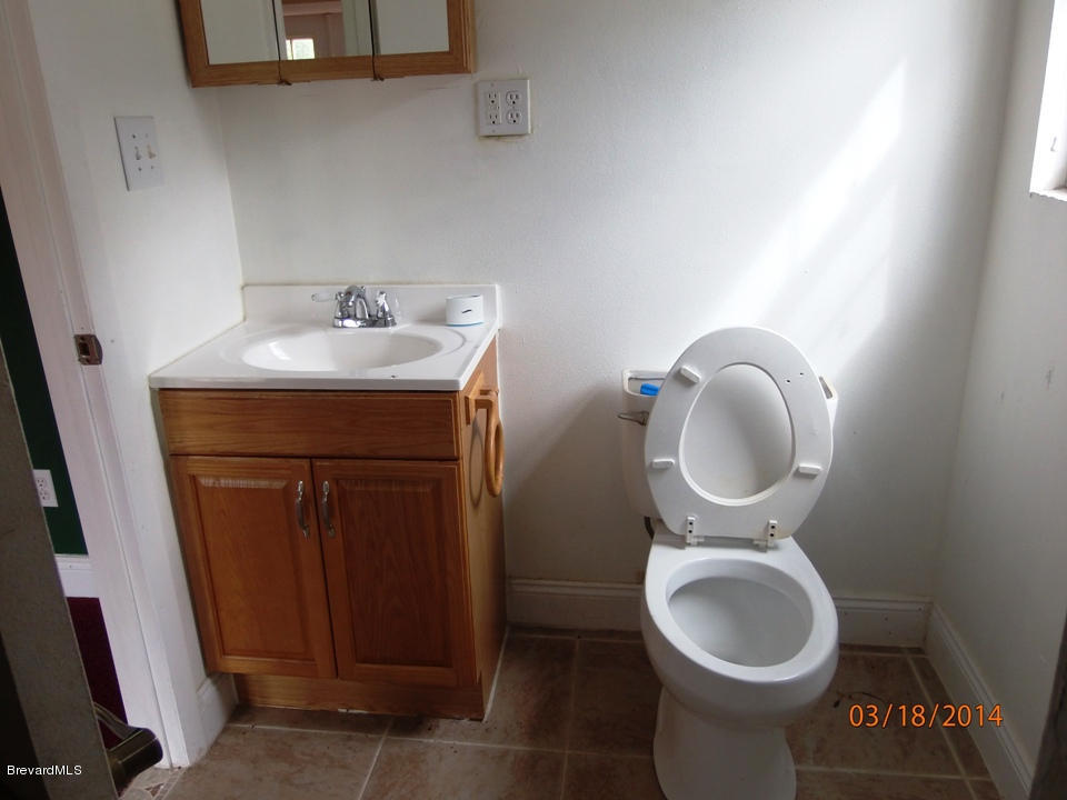 3915 Grant Line Road Mims, FL 32754 - Photo 7 of 17 Master Half Bath