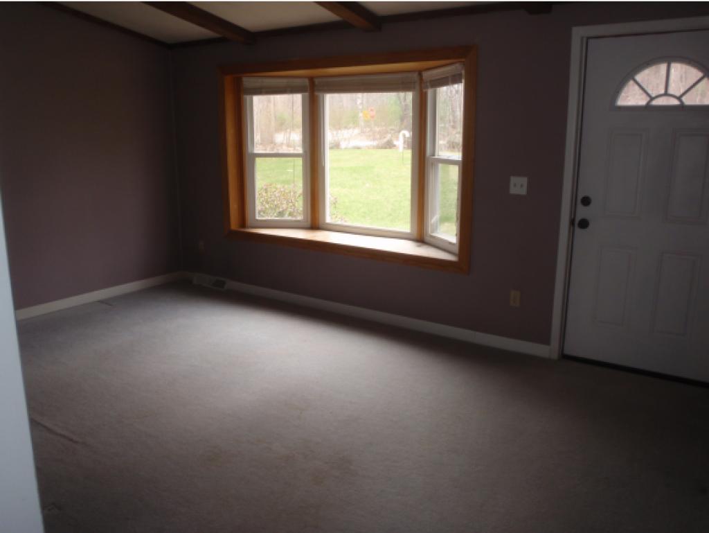 96 Hunting Road Auburn, NH 03032 - Photo 3 of 16