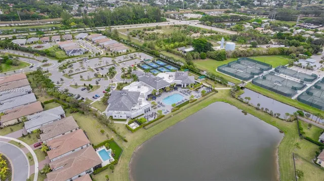 $1,600,000 | 7849 Liberty Way, Parkland, FL 33067