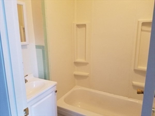 126 Main Street, Unit 2 Quincy, MA 02169 - Photo 6 of 7