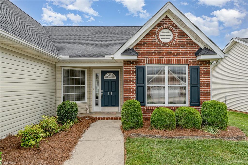 111 Castleton Drive Thomasville, NC 27360 - Photo 4 of 22