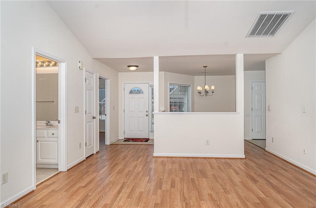 111 Castleton Drive Thomasville, NC 27360 - Photo 7 of 22 Open dining space