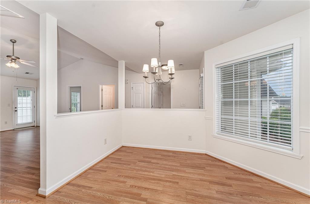 111 Castleton Drive Thomasville, NC 27360 - Photo 8 of 22 Dining