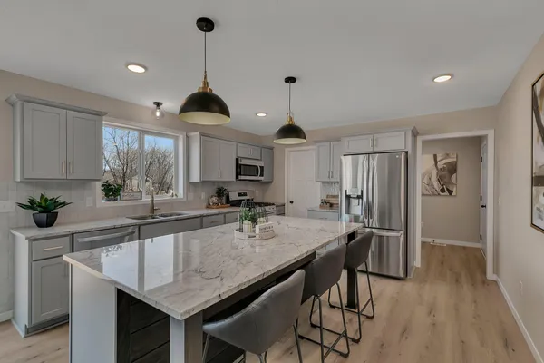 $529,900 | 31014 Goldfinch Lane, Rockville, MN 56301