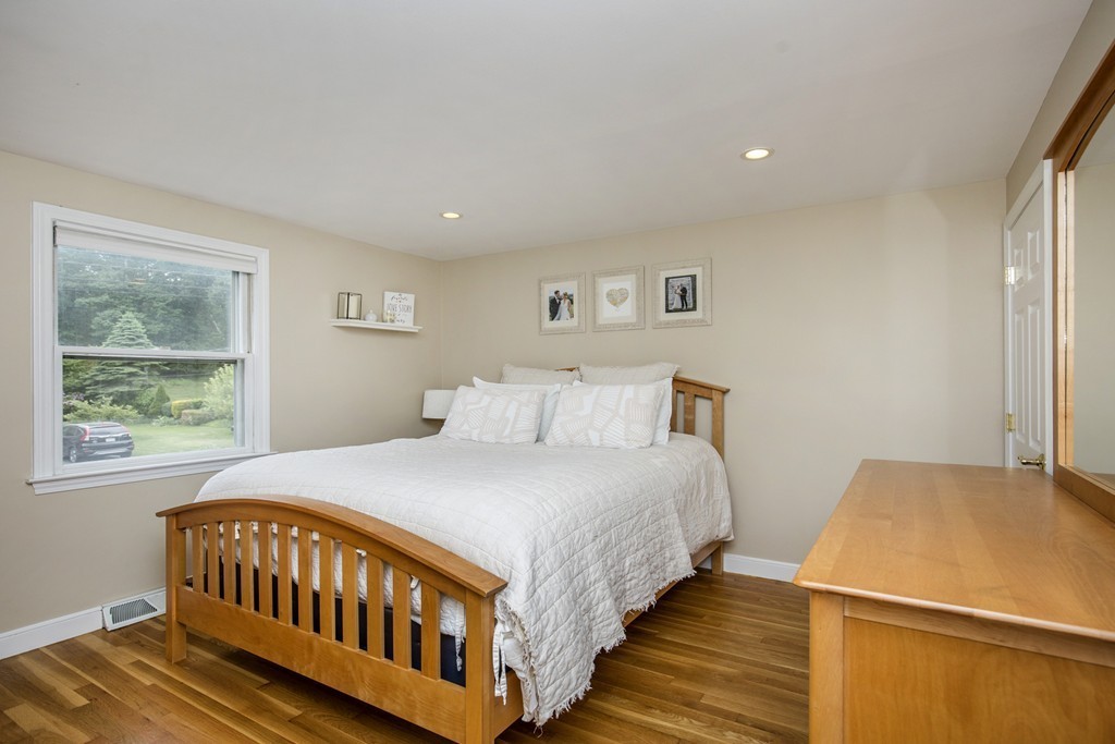 9 Town Line Road Burlington, MA 01803 - Photo 13 of 30