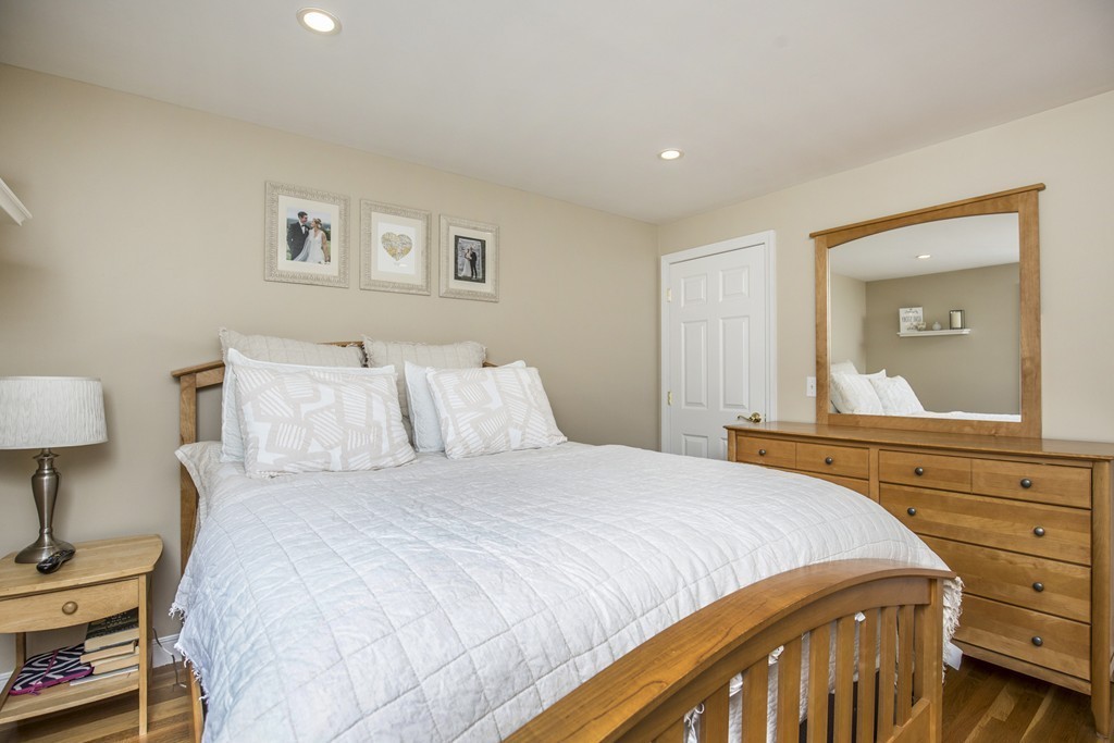 9 Town Line Road Burlington, MA 01803 - Photo 14 of 30