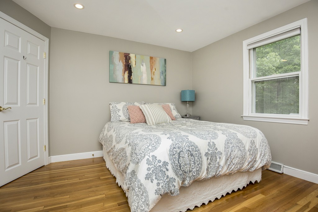 9 Town Line Road Burlington, MA 01803 - Photo 16 of 30