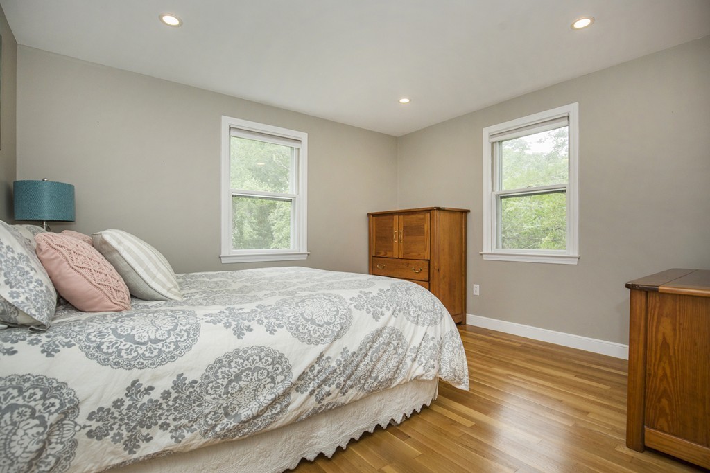 9 Town Line Road Burlington, MA 01803 - Photo 17 of 30