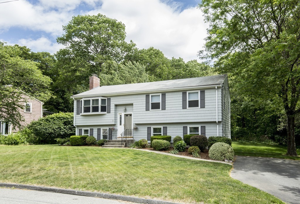 9 Town Line Road Burlington, MA 01803 - Photo 3 of 30