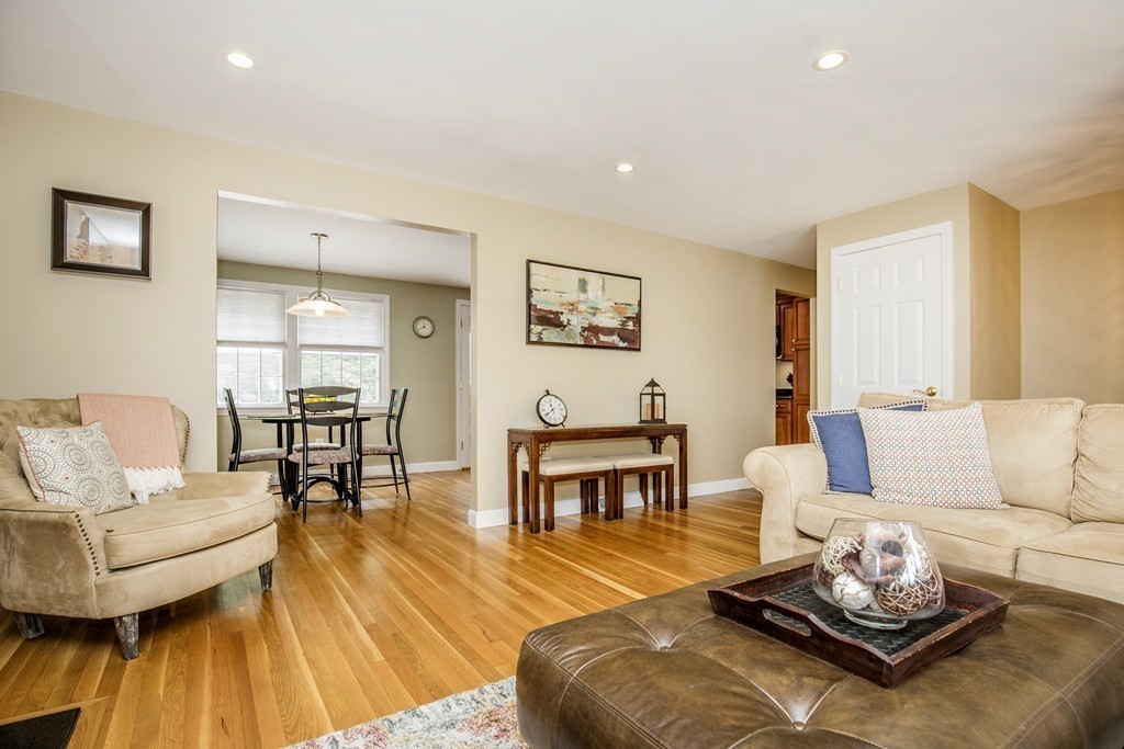 9 Town Line Road Burlington, MA 01803 - Photo 9 of 30