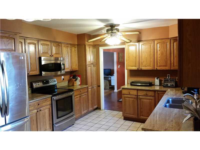 8260 Post Road Allison Park, PA 15101 - Photo 3 of 19 Kitchen.