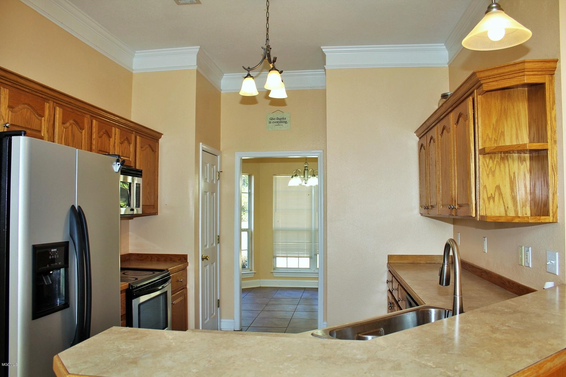 17928 Rayford Shumock Road Moss Point, MS 39562 - Photo 12 of 33 12-Kitchen