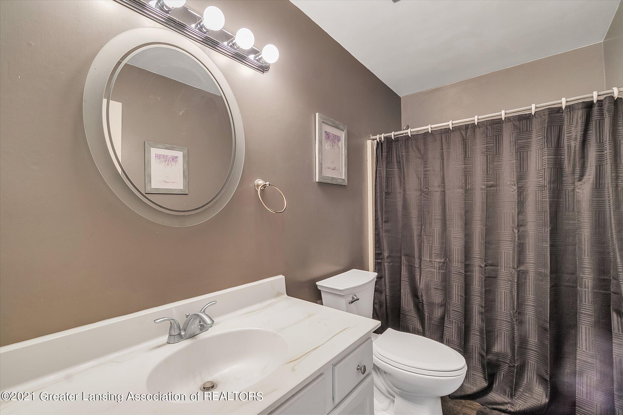 9725 East Kinley Road Ovid, MI 48866 - Photo 13 of 37 13-9725 Kinley Rd-Windowstill Real Estat