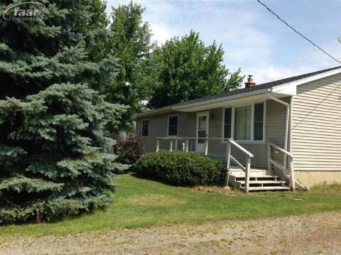 19217 Amman Road Chesaning, MI 48616 - Photo 2 of 11 20415471-1.JPG