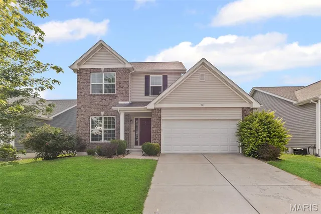 $323,000 | 1909 Plantation Lane, Belleville, IL 62220