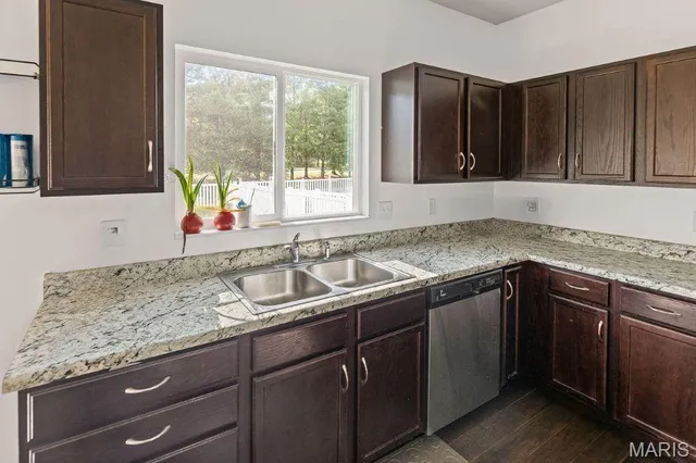 $323,000 | 1909 Plantation Lane, Belleville, IL 62220