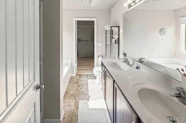 $323,000 | 1909 Plantation Lane, Belleville, IL 62220