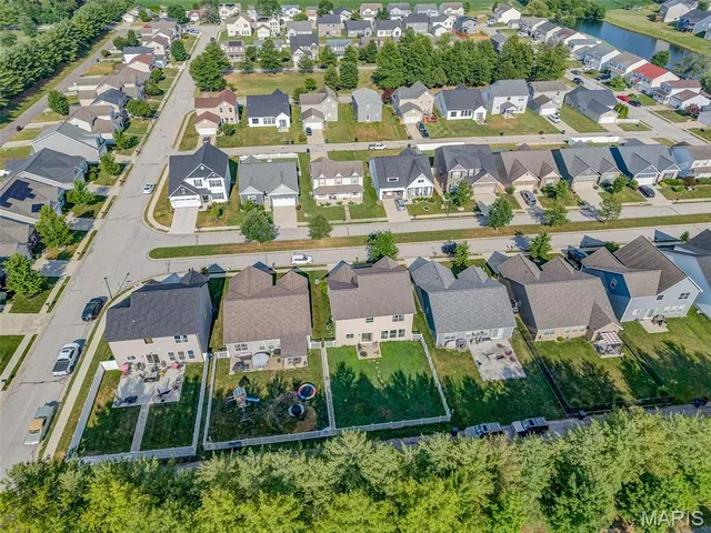 $323,000 | 1909 Plantation Lane, Belleville, IL 62220