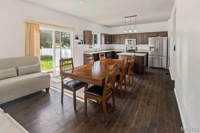 $323,000 | 1909 Plantation Lane, Belleville, IL 62220