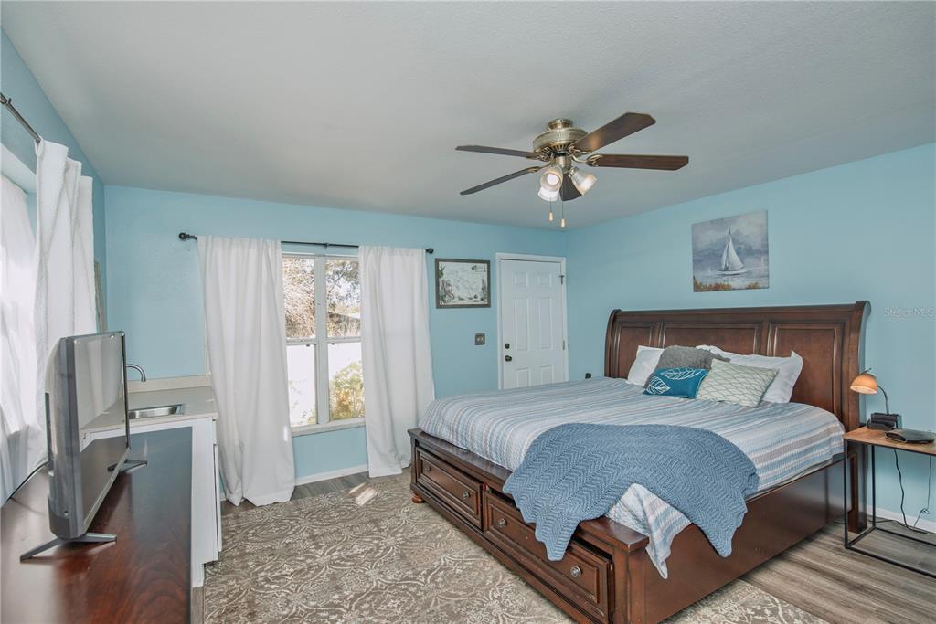 2320 Citrus Hill Road Palm Harbor, FL 34683 - Photo 12 of 35