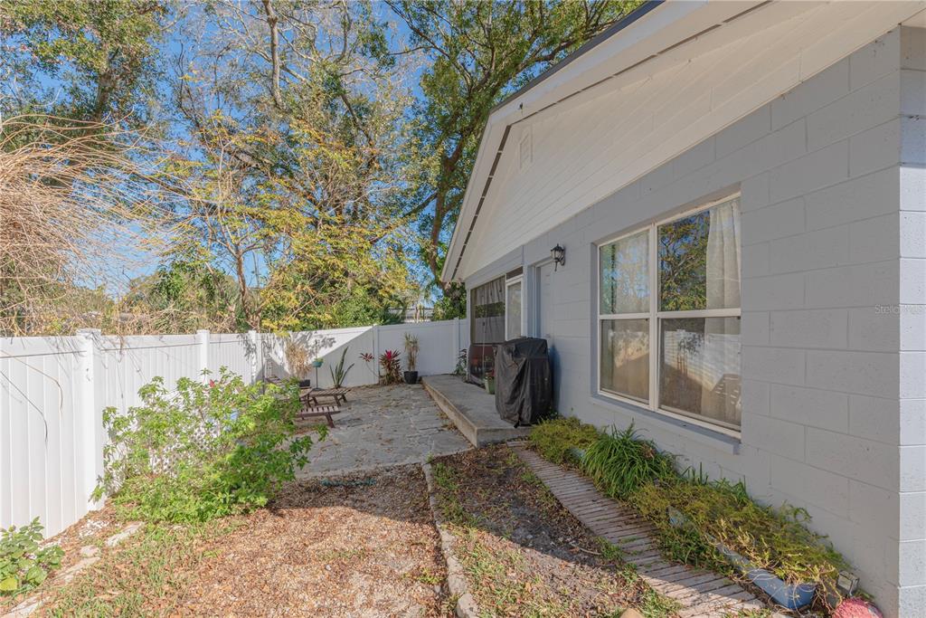 2320 Citrus Hill Road Palm Harbor, FL 34683 - Photo 28 of 35