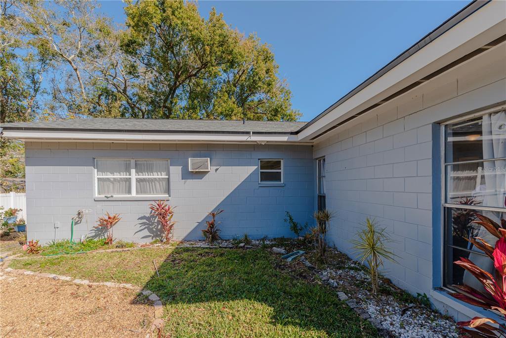 2320 Citrus Hill Road Palm Harbor, FL 34683 - Photo 31 of 35