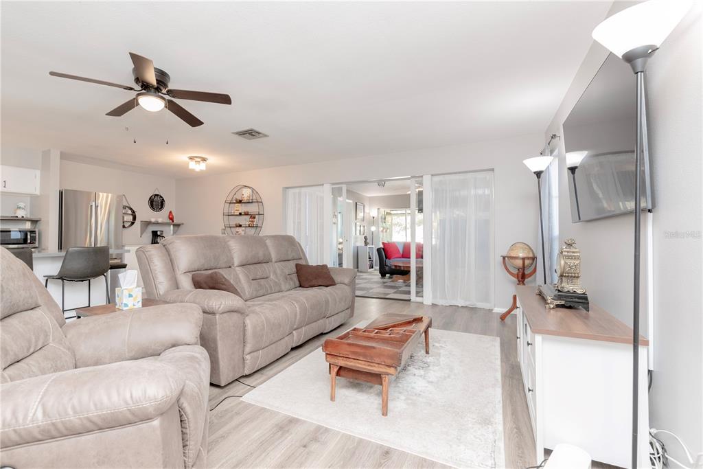 2320 Citrus Hill Road Palm Harbor, FL 34683 - Photo 5 of 35