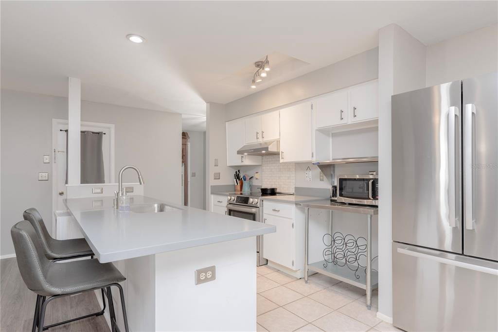 2320 Citrus Hill Road Palm Harbor, FL 34683 - Photo 7 of 35